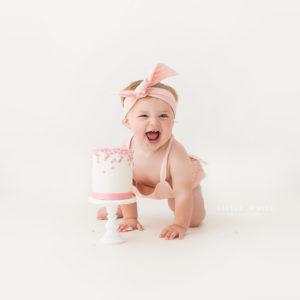 1st birthday photographer, cake smash photographer, hemel hempstead, watford, st albans, berkhamstead, hatfield, little white photography, herts child photographer, herts family photographer, herts newborn photographer, herts baby photographer